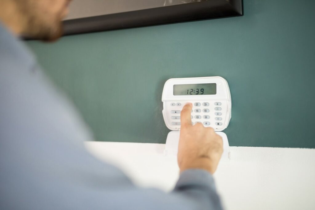 système alarme et anti intrusion pour les professionnels